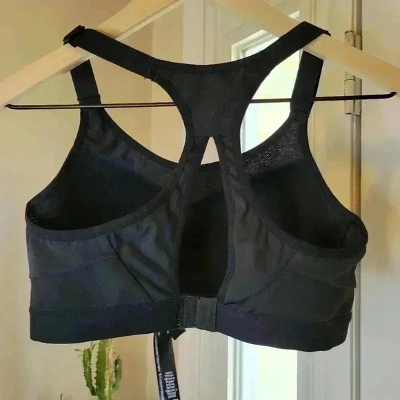 NWOT Victoria's Secret Sport Black and White Sports Bra, Sz 34B - Picture 4 of 7